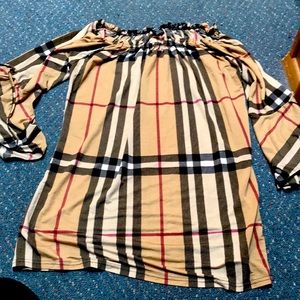 Long quarter sleeve top